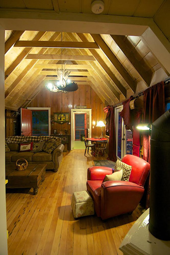 Cozy Arrowhead Cabin Rental